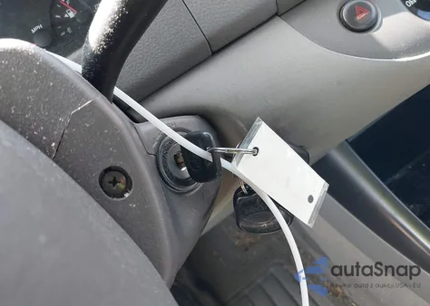 2003 Toyota Camry Le z USA, uszkodzony, nr VIN JTDBE32K730235638